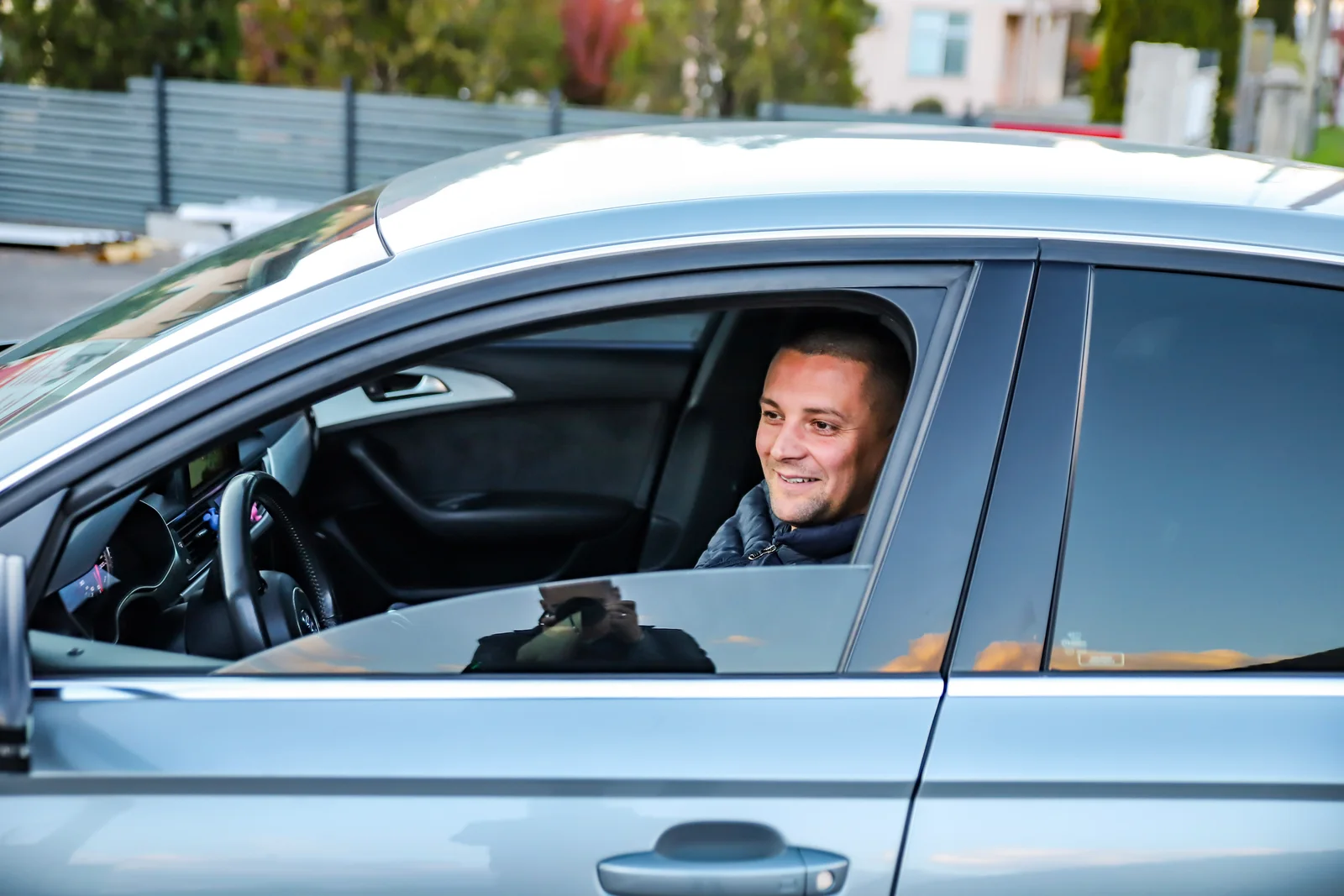 Vozač Limeksa u dostavnom vozilu